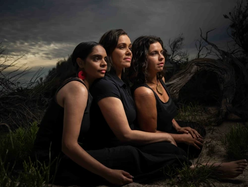Kumarangk: Sisterhood